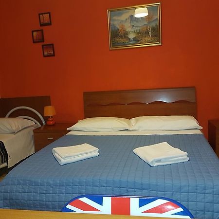 Guesthouse Ava โรม ภายนอก รูปภาพ