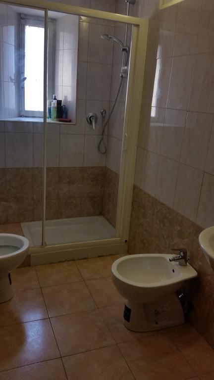 Guesthouse Ava โรม ภายนอก รูปภาพ